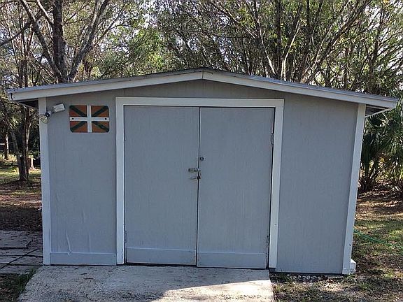 Storage shed end view