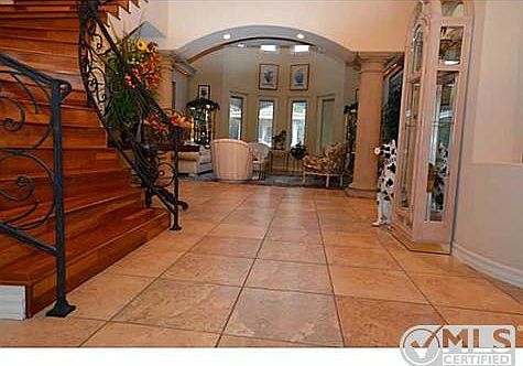 5th image of 320 Coral Sky Ln