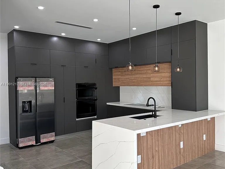 4625 SW 32nd Ave #1C — Photo 11