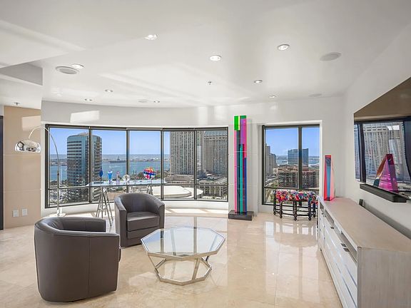 4th image of 100 Harbor Dr Unit 2205