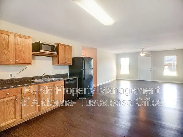2200 Harrison St — Photo 7