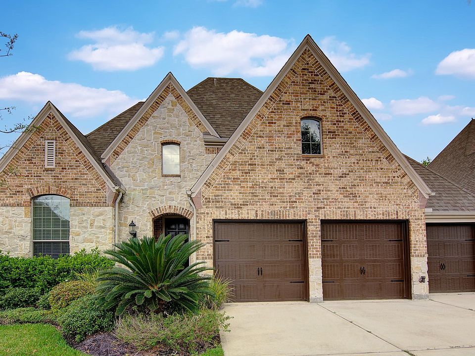 1st image of 175 Oarwood Pl