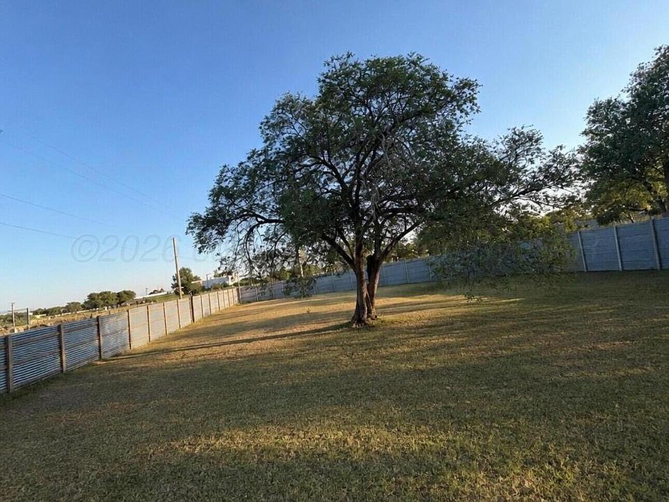 1st image of 305 W Date Ave