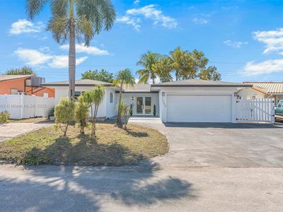 7050 SW 10th Ct, Pembroke Pines, FL, 33023