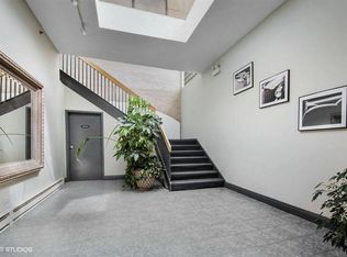 925 Green Bay Rd APT 17, Winnetka, IL 60093