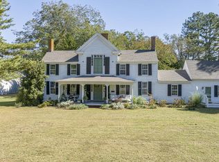 7 Hill St, Onancock, VA 23417