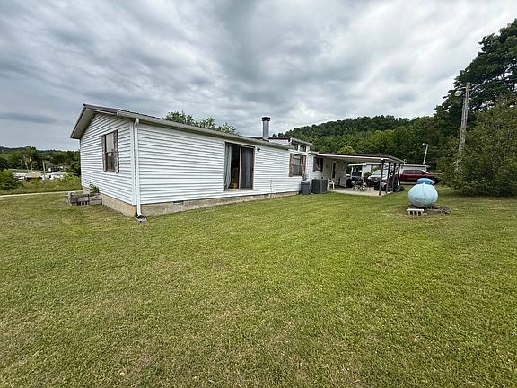 3rd image of 37 Fairgrounds Rd