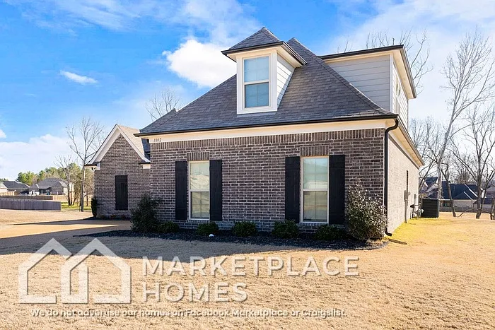 Building Photo - 1802 Millers Cv