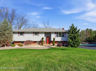 16 Fairfield Dr, Wilkes Barre, PA 18702