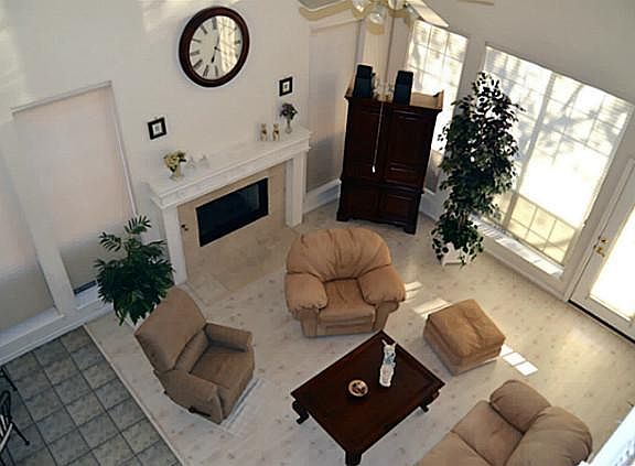 4th image of 2909 Waterford Dr