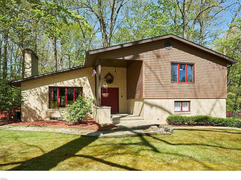 1st image of 2924 Cedar Hill Rd