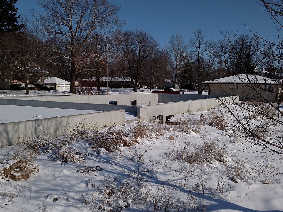 2nd image of Lot And Basement Ready To Build On