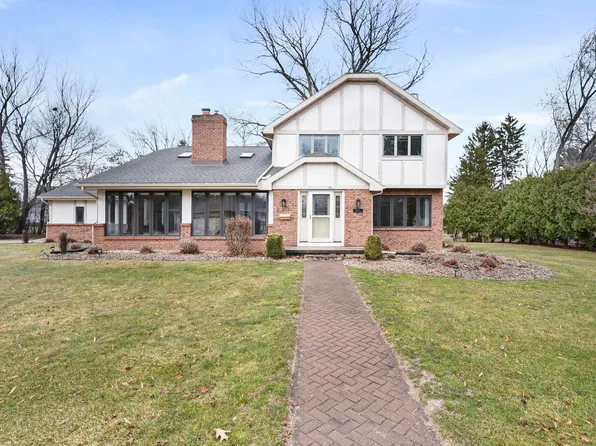 607 Greenway Rd, Monona, WI 53716
