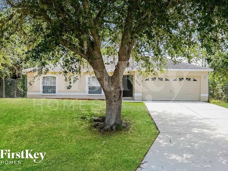 2476 Parrot St — Photo 1