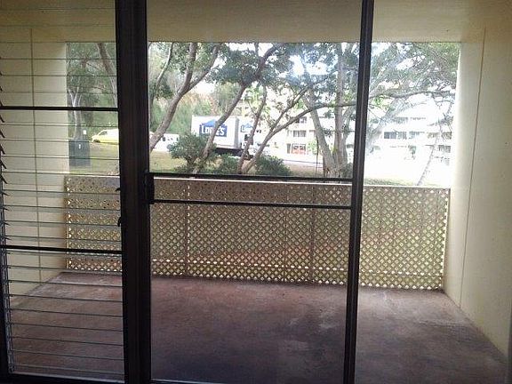 5th image of 95-2040 Waikalani Pl APT E202