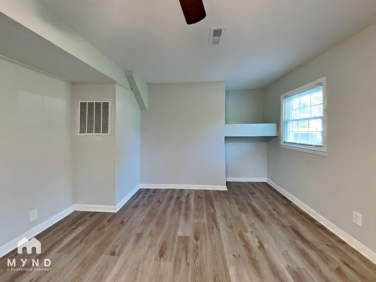 2901 Newark Dr — Photo 15