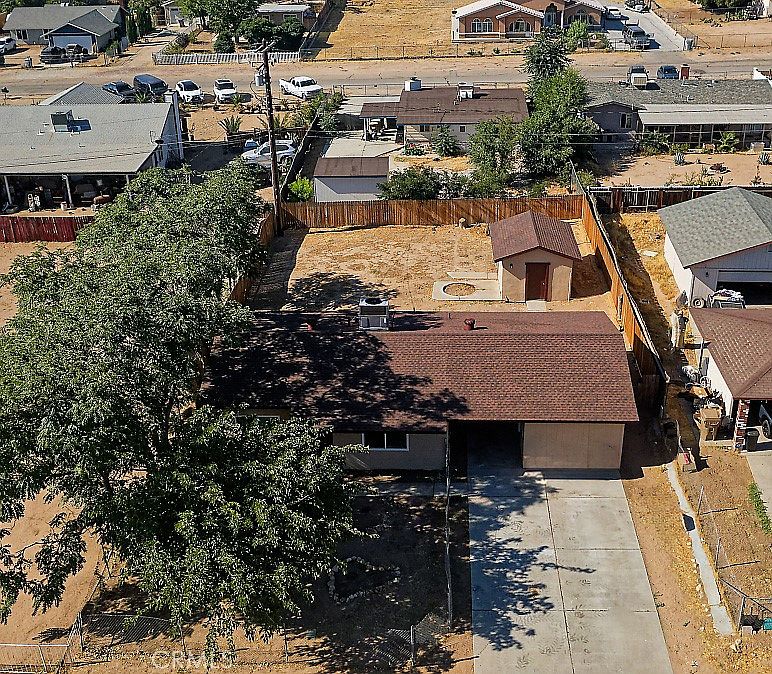 1st image of 15935 Live Oak St