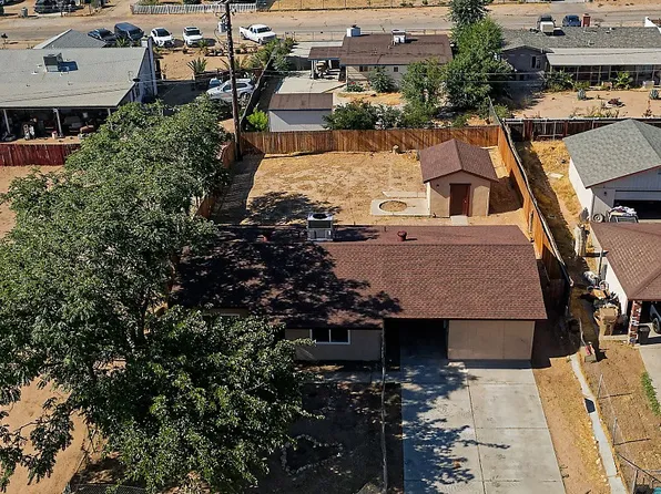 15935 Live Oak St, Hesperia, CA 92345