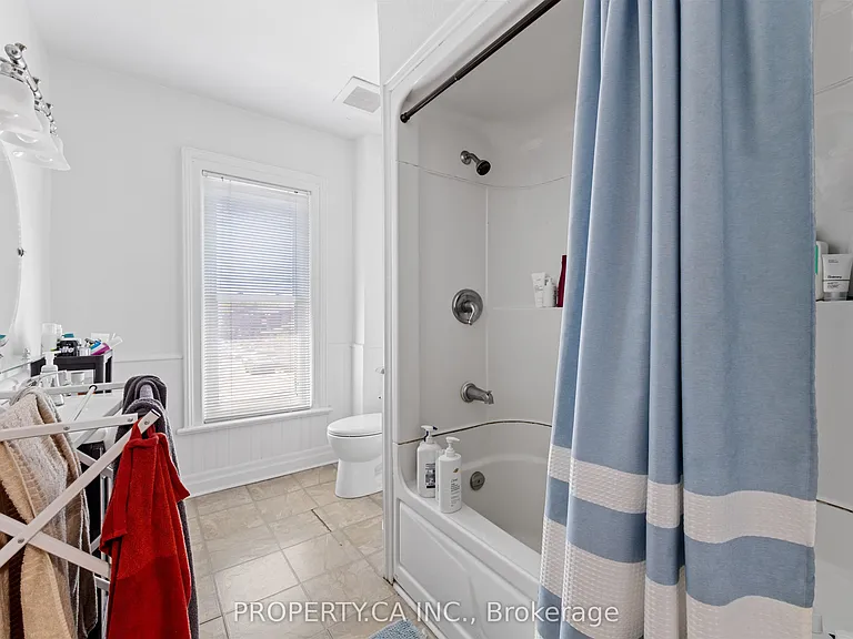 126 Stephenson Ave — Photo 15