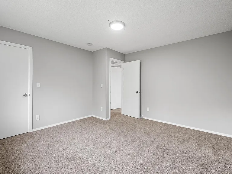 5801 Covington Ter — Photo 13
