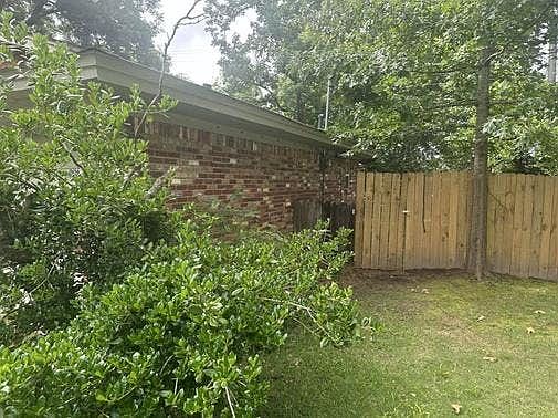 4th image of 1406 Arrowhead Pl