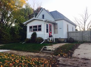 742 Grant Ave, Waterloo, IA 50702