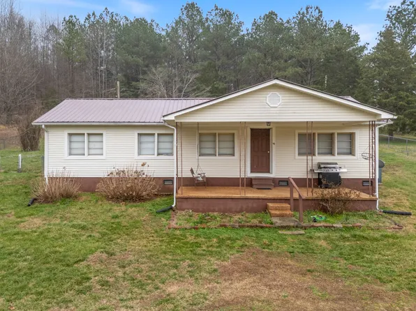 121 Deer Ck Rd, McEwen, TN 37101