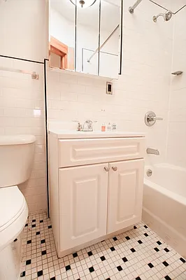 Rented by Sunshine Management Group, LLC | media 8