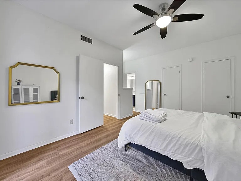 8100 Cambridge St #25 — Photo 17
