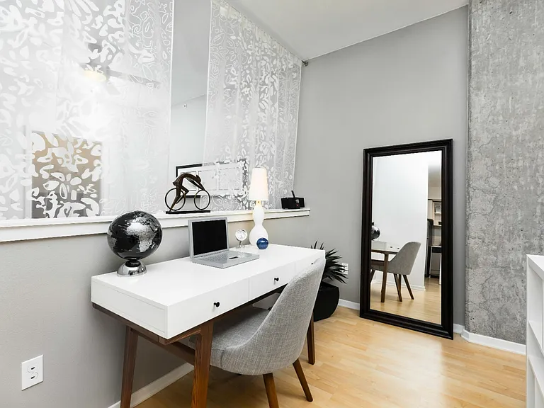 LEVA on Market — Photo 15