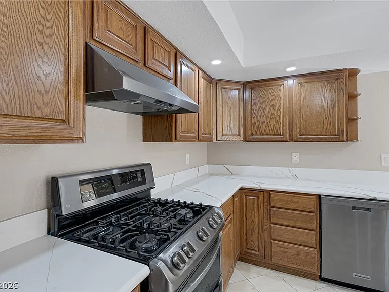 340 Bekasina Dr — Photo 18