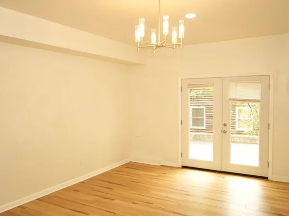 4 Rockbrook Dr, Charlottesville, VA 22901