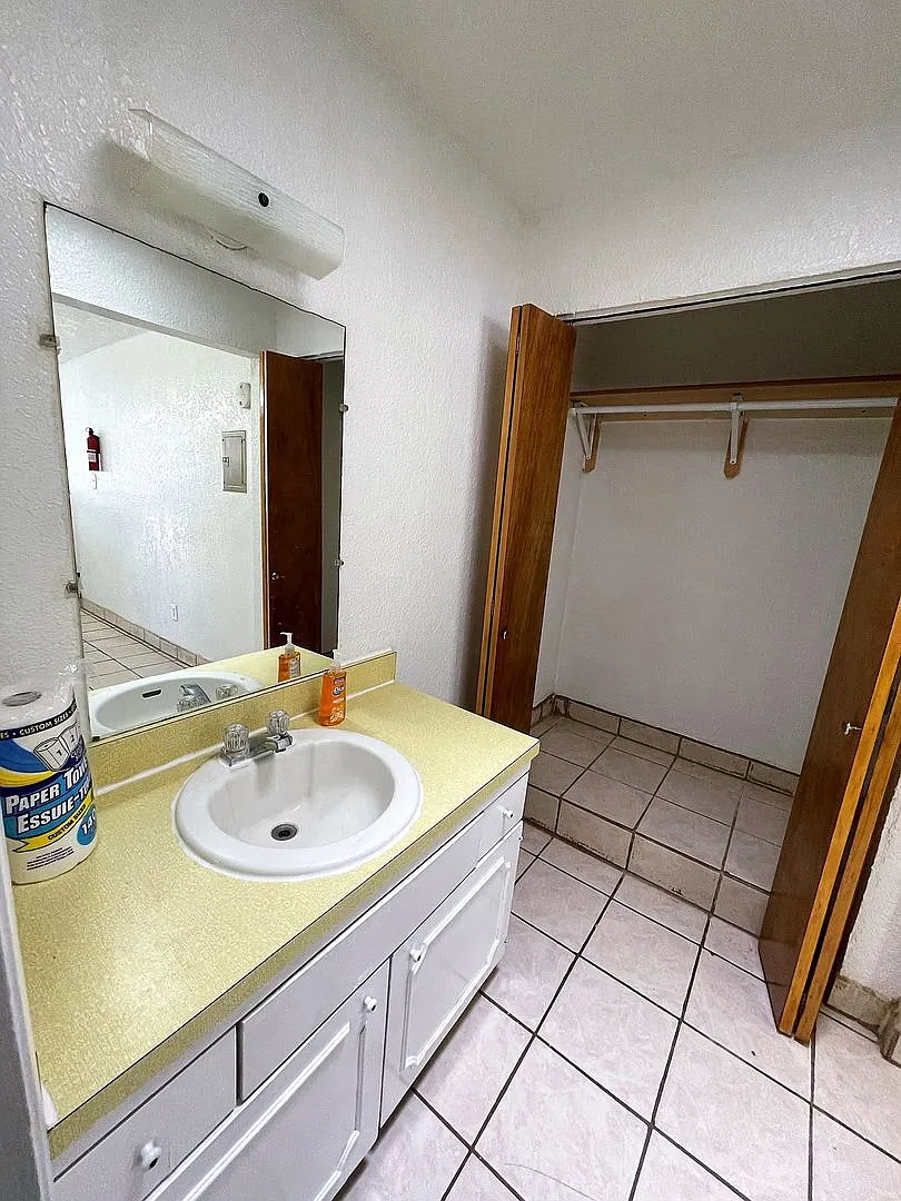 Parkview 825 — Photo 4