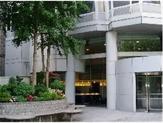 Rented by Douglas Elliman | media 15