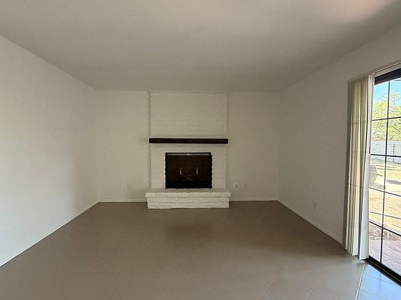 4th image of 3360 N Manor Dr