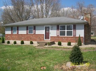 832 Apache Dr NE, Corydon, IN 47112