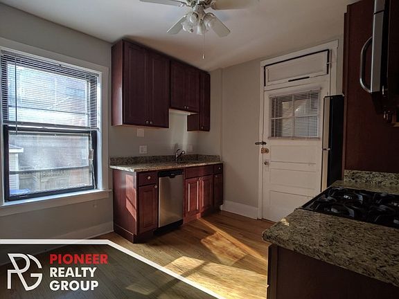 5th image of 2100 W Ainslie St #2110S1