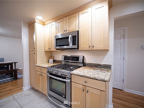 Lots of counter and cabinet space to fit all your kitchen essentials.