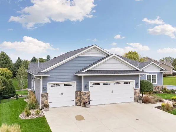 1610 Manchester Pl, Waconia, MN 55387