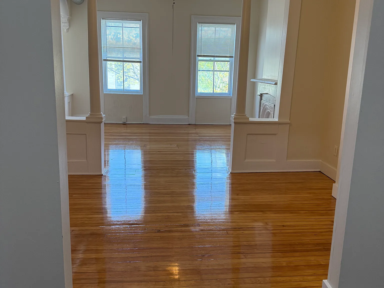 2 bed, 950 sqft, $1,250 — Photo 2