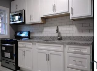 952 N Hill Rd, Baltimore, MD 21218