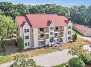 30 Randolph Dr #30, Tewksbury, MA 01876