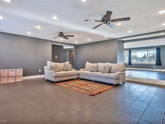 5th image of 6116 Melody Rd NE