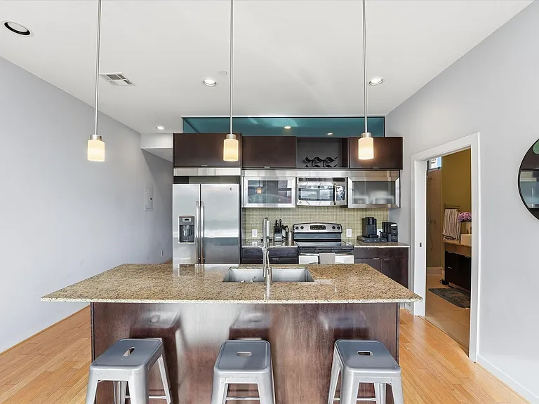 1406 Columbus St #206 — Photo 7