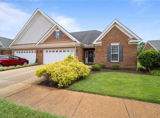 409 Dundee Ln, Chesapeake, VA 23322