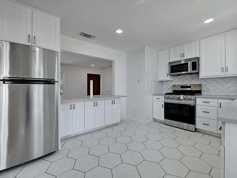 203 Nelray Blvd — Photo 11