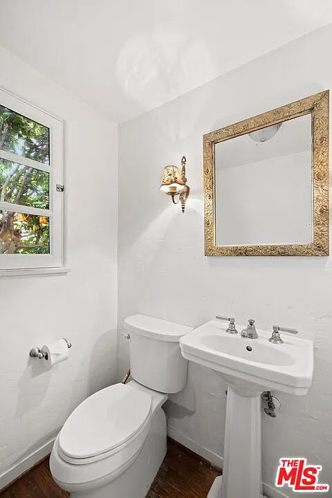 3 bed, 2.5 bath, 1702 sqft, $8,500 — Photo 4