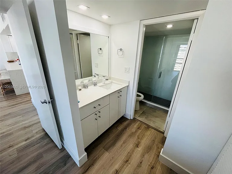 1450 Brickell Bay Dr #1414 — Photo 13
