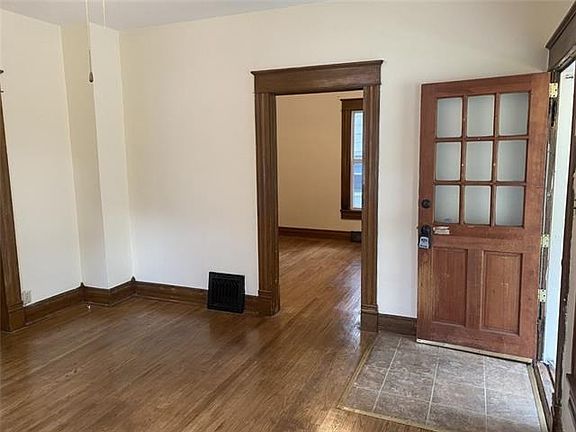 4th image of 3312 Sacramento St