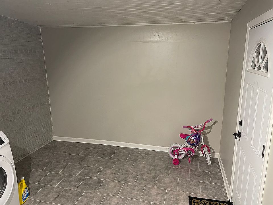 Laundry room space 